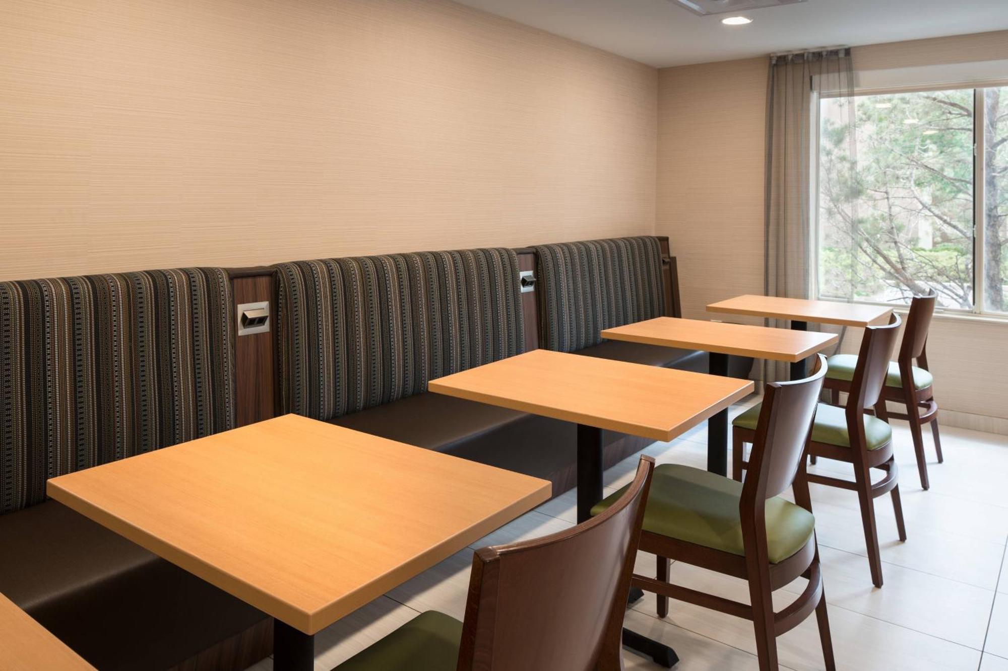 Fairfield Inn By Marriott Loveland Fort Collins Bagian luar foto