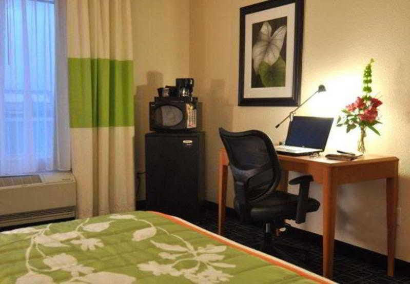 Fairfield Inn By Marriott Loveland Fort Collins Bagian luar foto