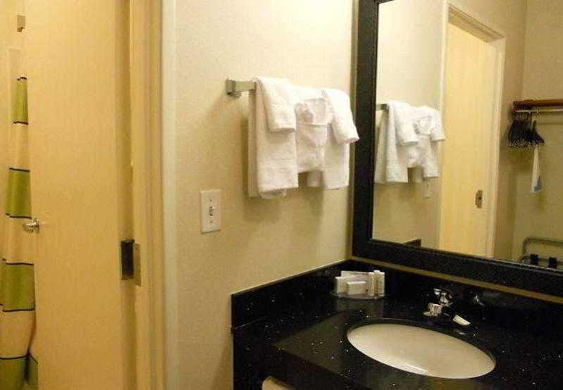 Fairfield Inn By Marriott Loveland Fort Collins Bagian luar foto