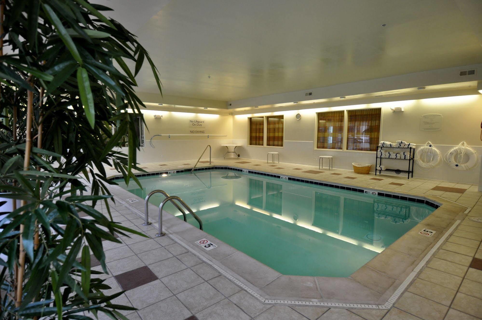 Fairfield Inn By Marriott Loveland Fort Collins Bagian luar foto